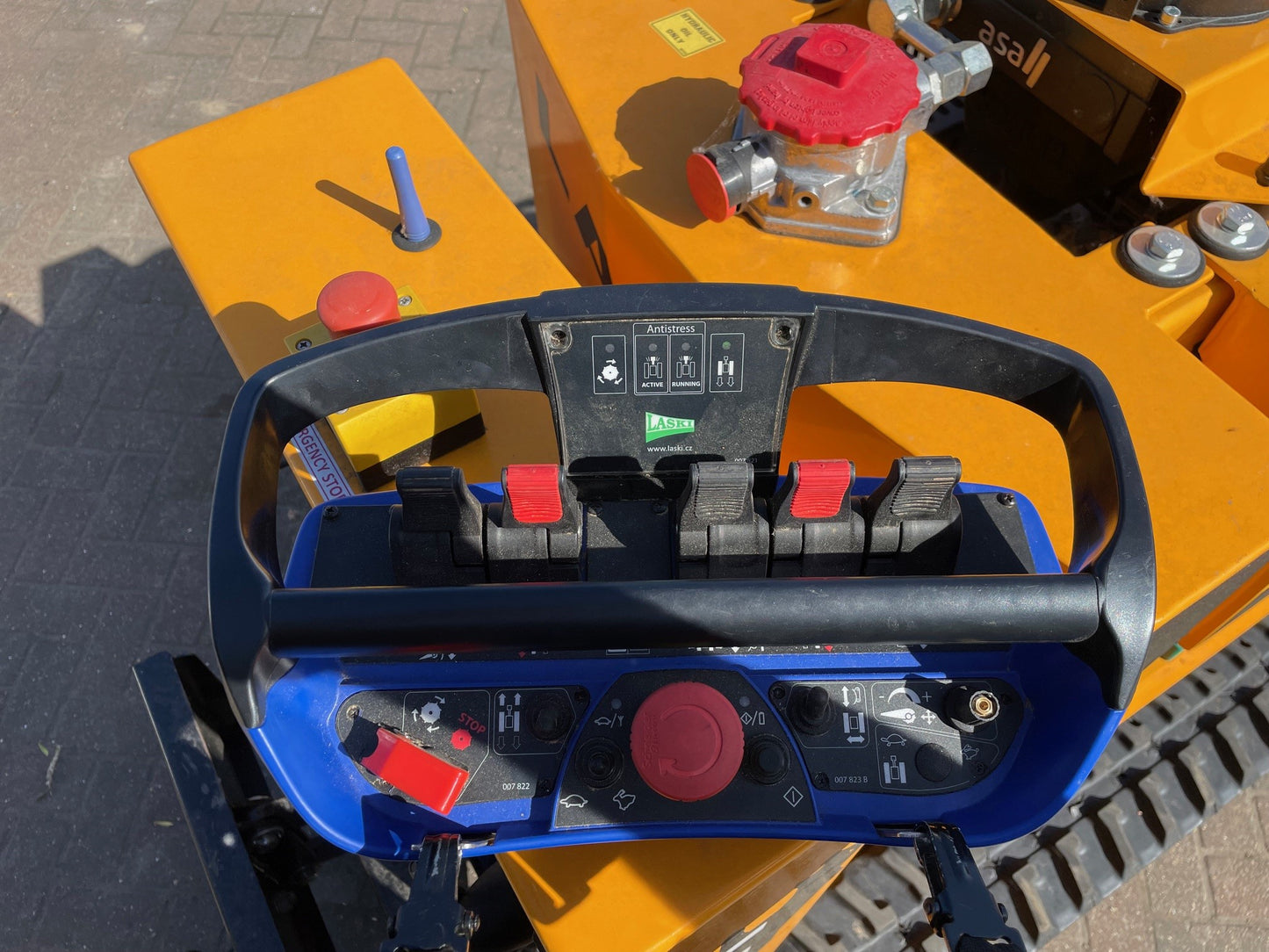 38RX Tracked Stump Grinder